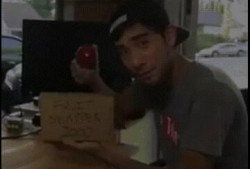 爆料阿飞尹正是谁啊视频,阿飞尹正的真实身份，视频爆料引发热议