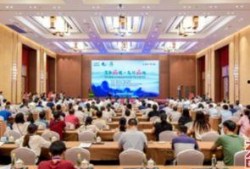 今日关注爆料新闻直播在线观看,今日关注爆料新闻热点追踪